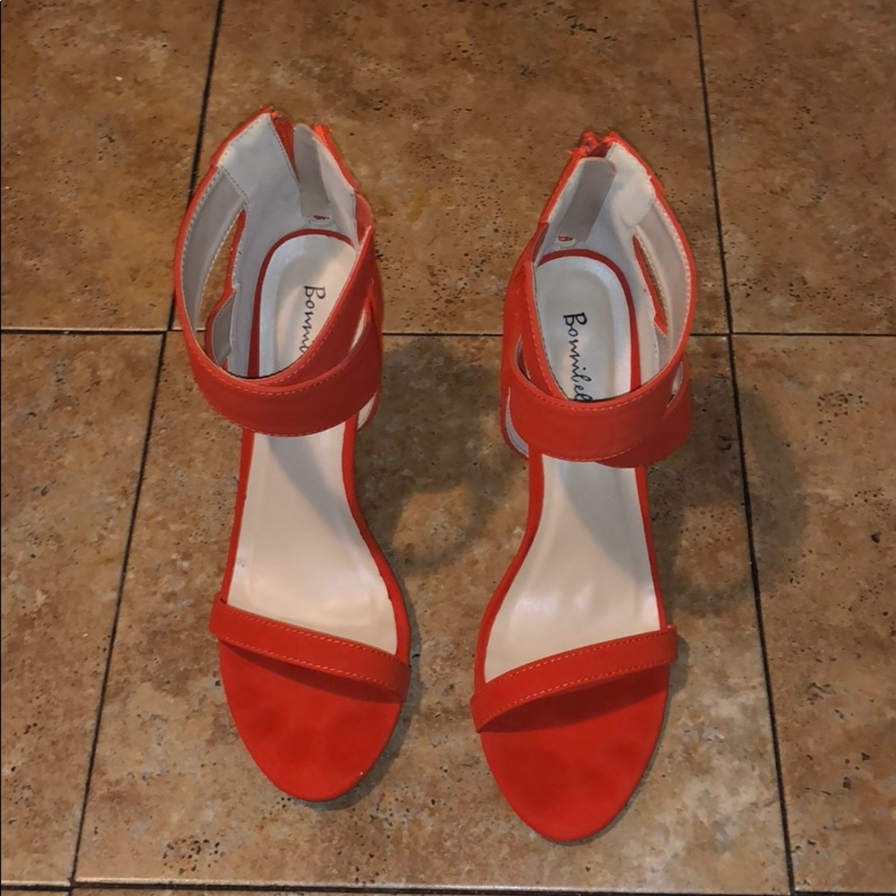 HEELS